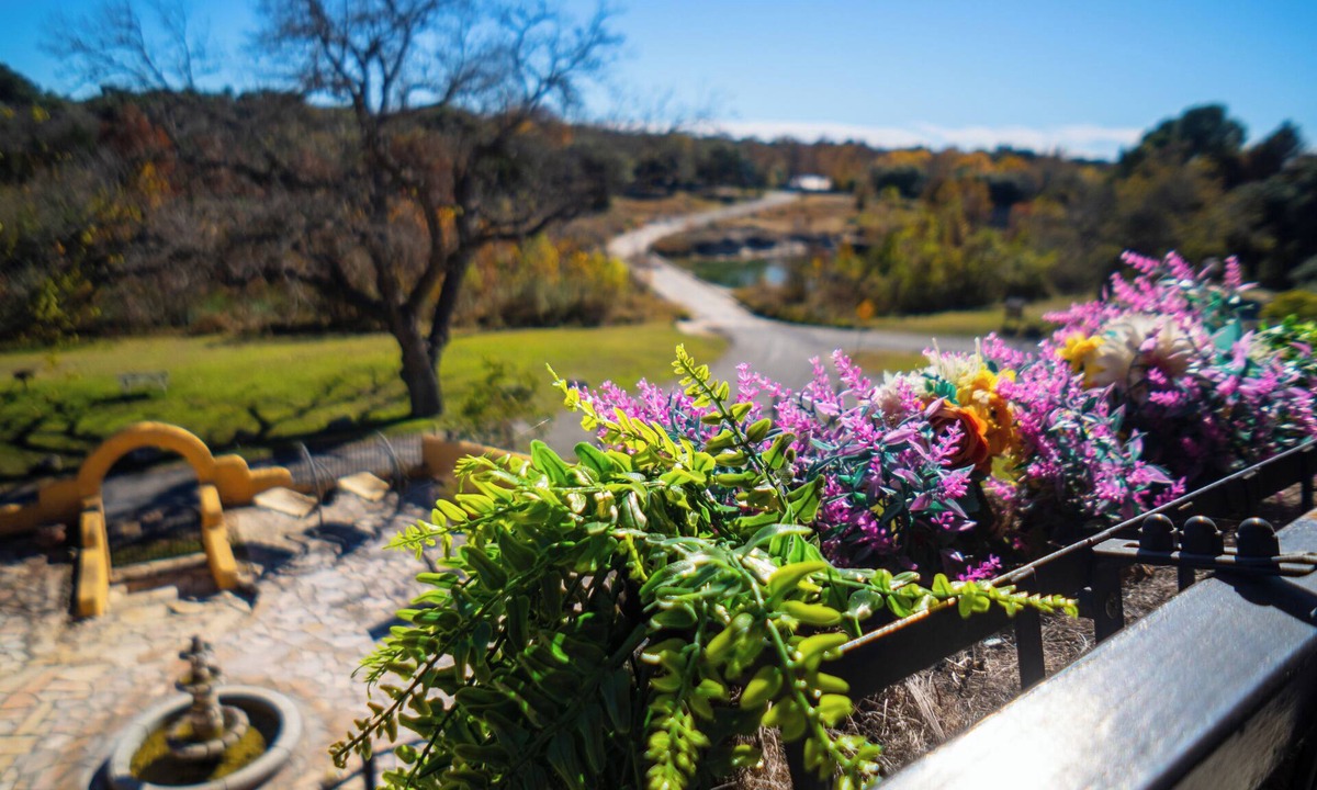 Blanco Cottage | Blanco Riverside Cottages & RV