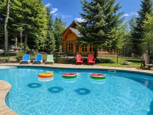 Fiddler Lake Resort Ski Chalet | Blue Bear Spa sauna private pool lake access