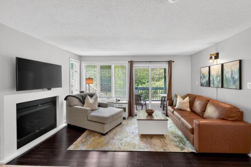 Craigleith House | Blue Escape - Ski-In-Out Hot Tub Shuttle