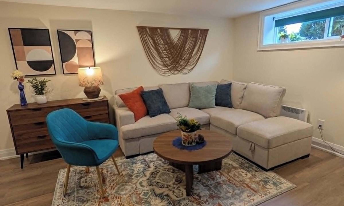 Applewood Apartment | Boho Retreat - Free Parking, Kitchen, Wi-Fi