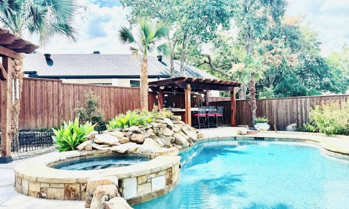 McKinney House | Botanical Oasis Resort 5BR 5BA PingPong Sleeps 20+