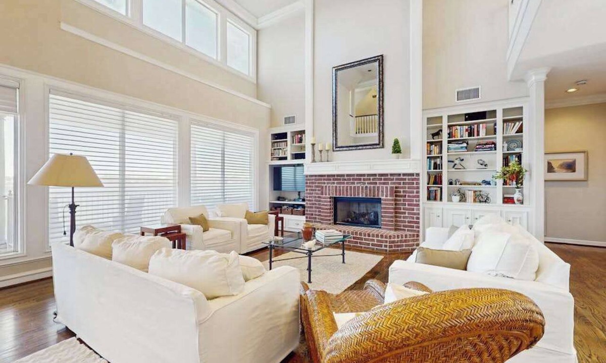 April Sound House | Breeze Getaway | Spacious Lakehouse in Montgomery