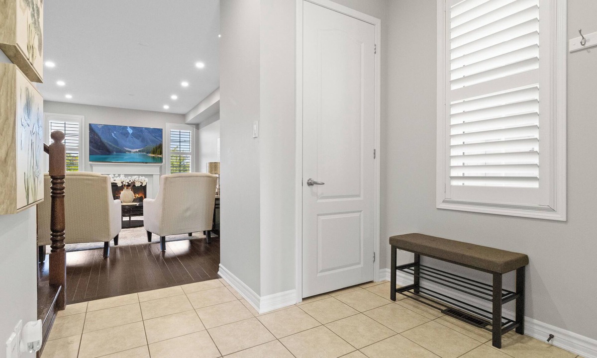 Milton House | Bright 5BR Milton Home~Main Floor Bedroom Retreat