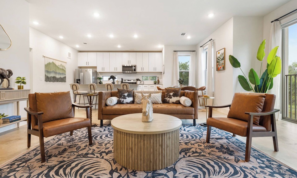 Austin Apartment | Bright Corner 2BR Retreat w/Pool & Open Living