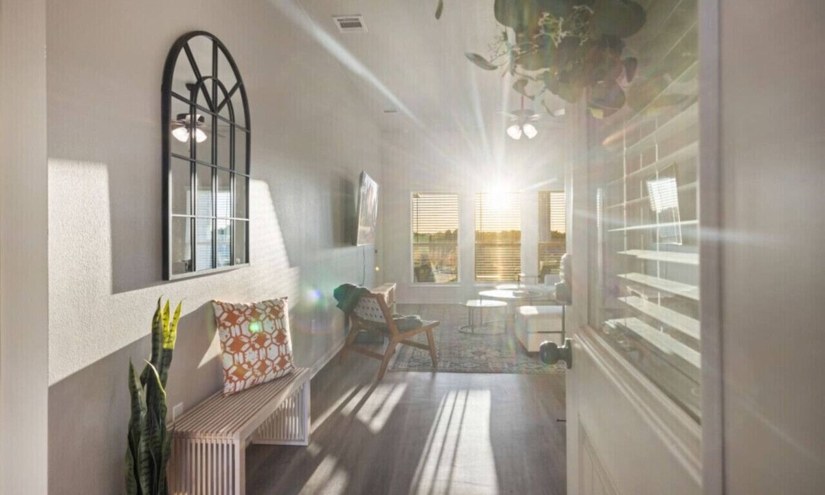 Leon Junction House | Bright & New Med District Home