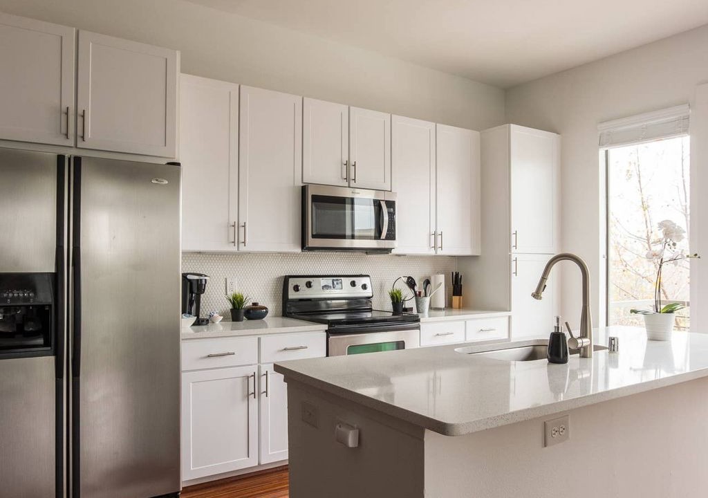 Cityplace Apartment | Bright + Spacious | Parking @ West Village 2BR