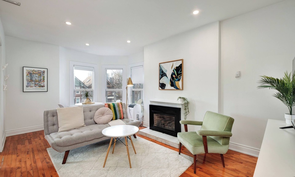 High Park North Apartment | Bright + Stylish Apartment in High Park/Junction