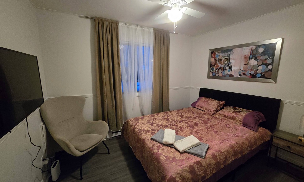 Brossard House | Brossard home inn2
