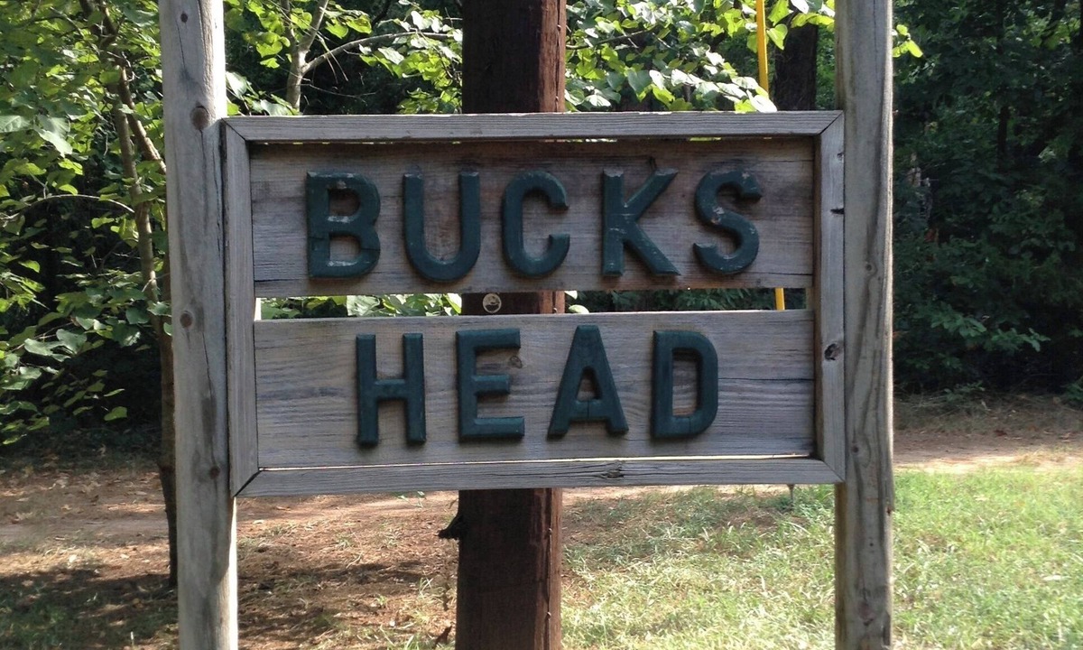 Nacogdoches Cabin | Bucks Head - A romantic forest getaway at Stag Leap Cabins!