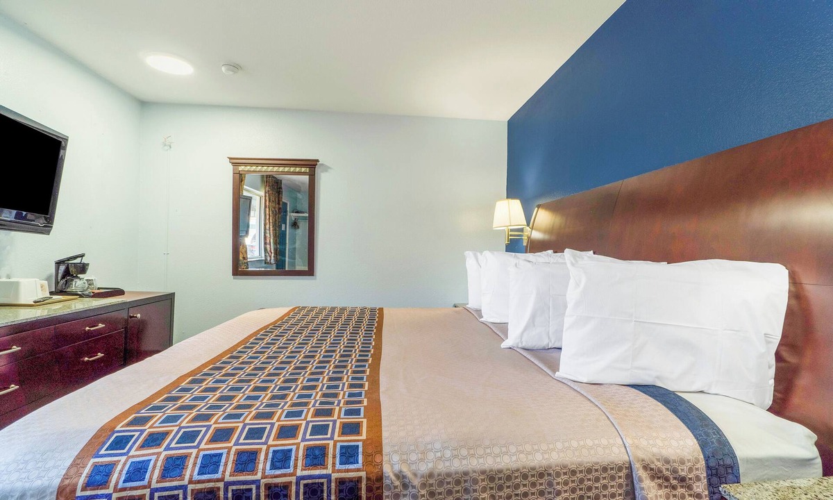 Frederick Hotel | Budget Inn Frederick US-183