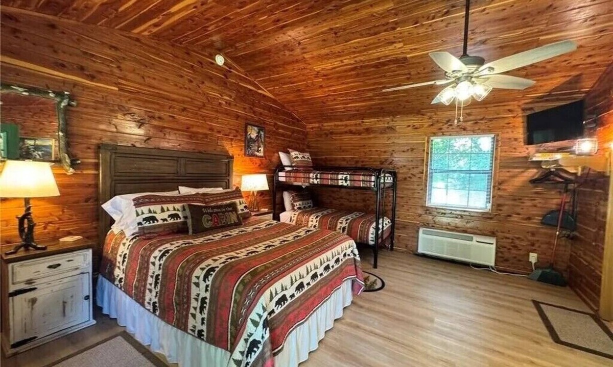 Harriet Cabin | Buffalo River/National Park Hike, Float, Kayak, Fish Firepit/Grill/Pavilion/WIFI