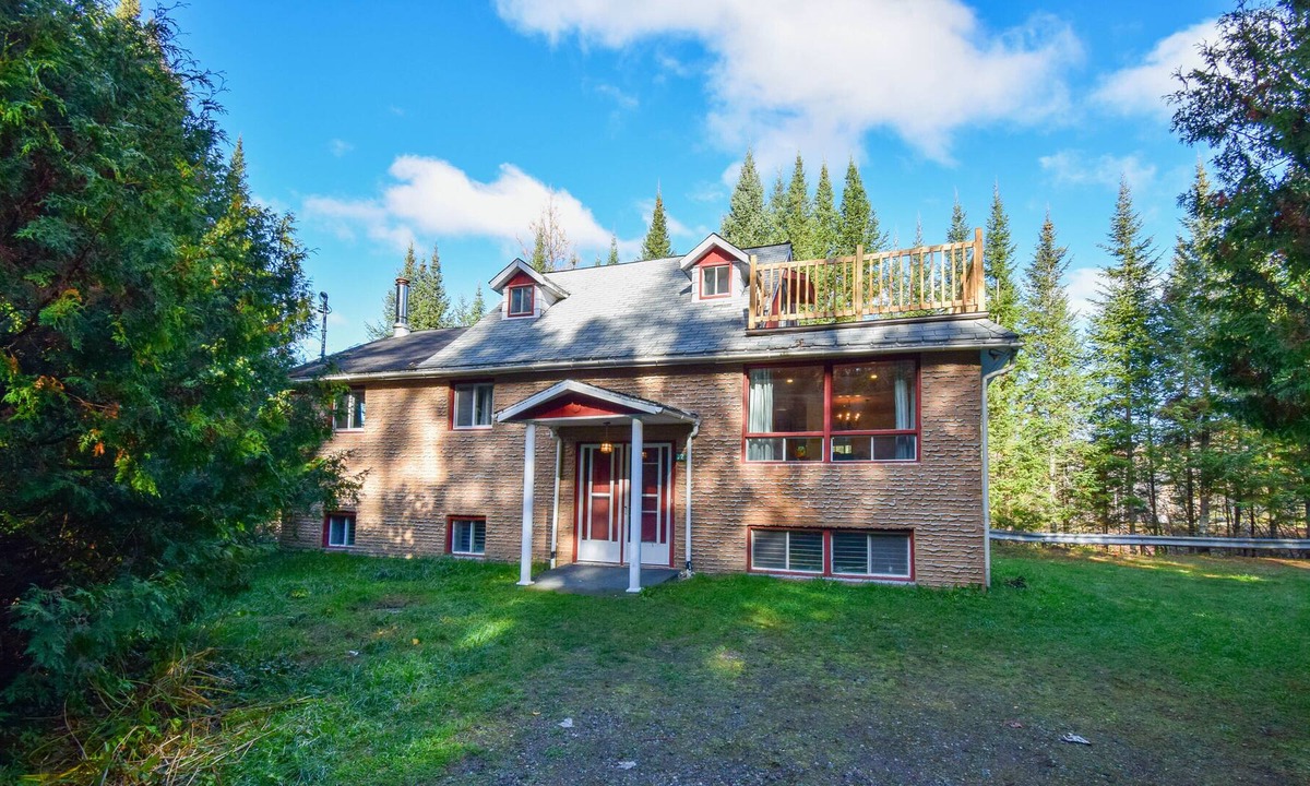 Amherst House | Bungalow