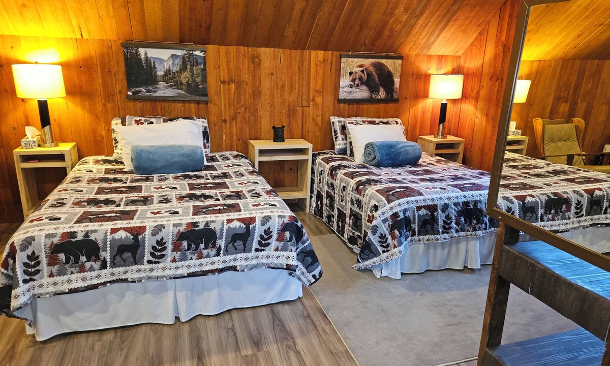 New Bothwell Apartment | Cabin Style Private Studio
