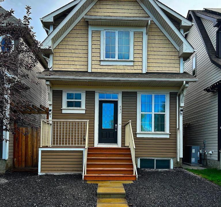 Auburn Bay House | Calgary Peaceful Home with Modern Office Near Hospital and YMCA