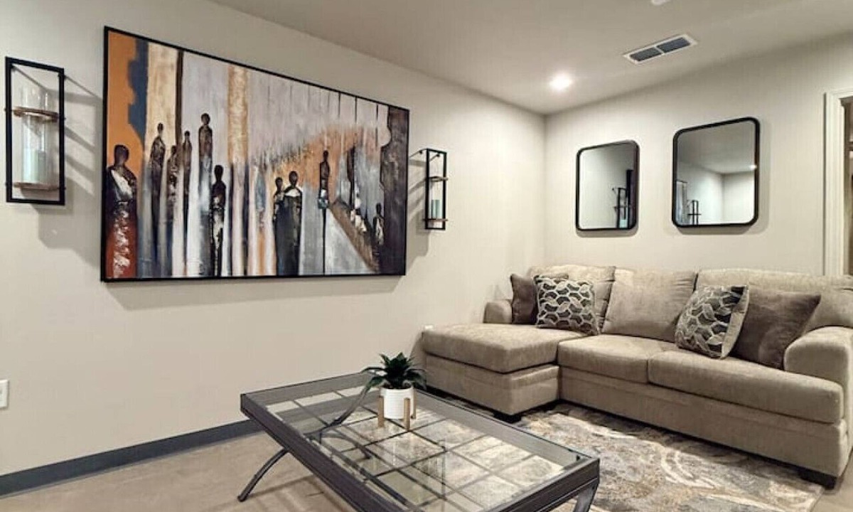 Clovis Apartment | Calming Comfort Stay