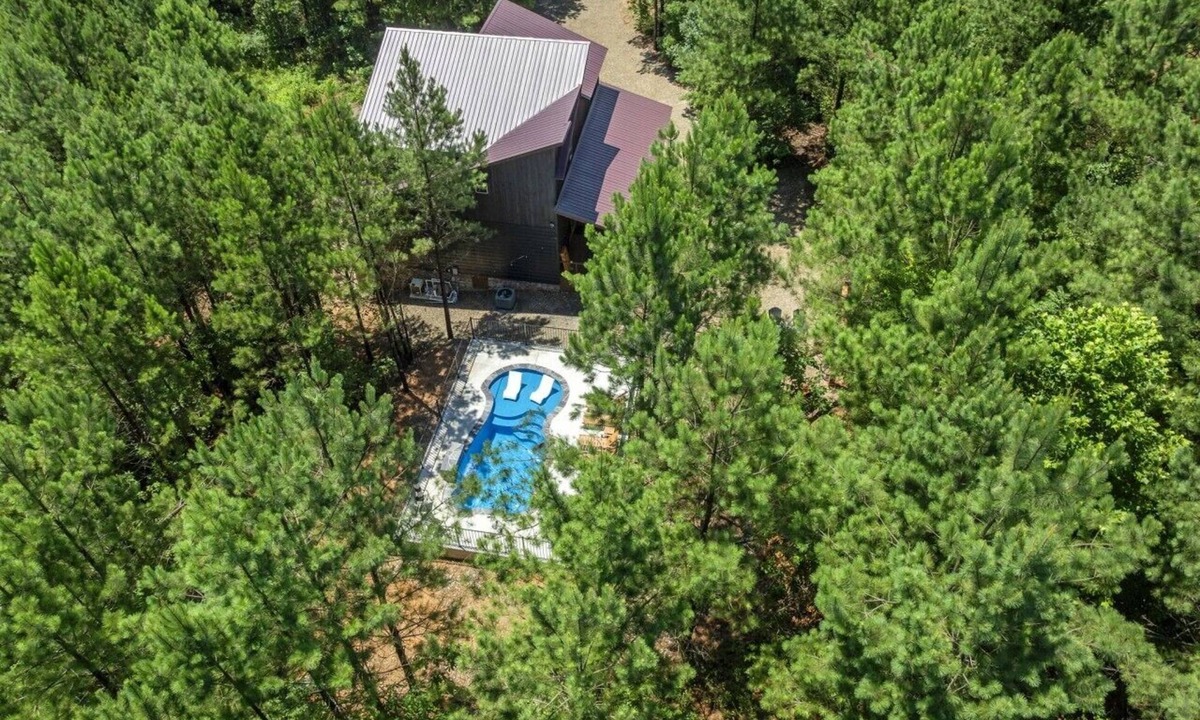 Broken Bow Cabin | Camp Canoe|Breathtaking Views|Sleeps 11 POOL