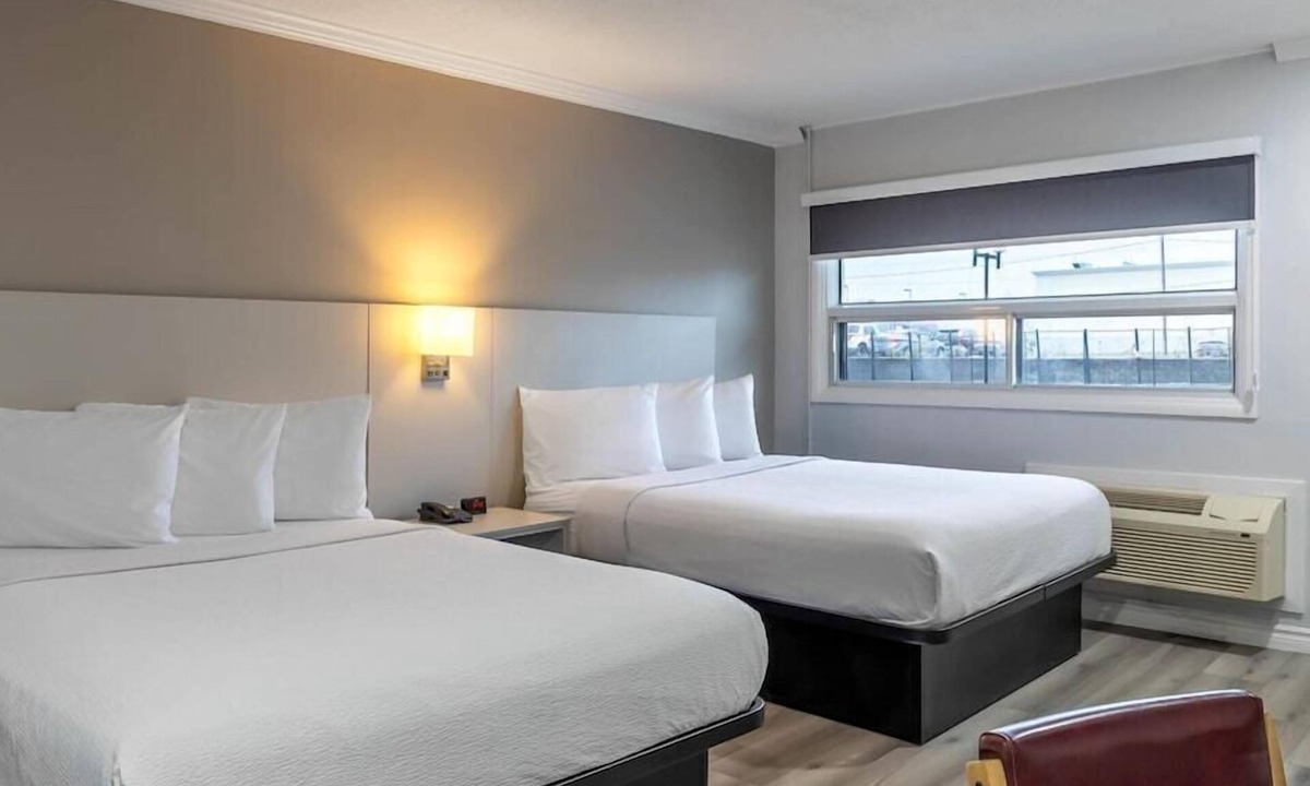 Cornwall Hotel | Canada Continental Hotel