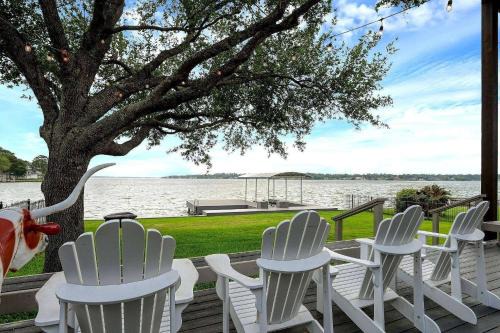 Walden on Lake Conroe House | Canterbury Lane