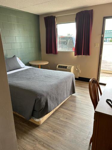 Lloydminster Hotel | Cedar Inn