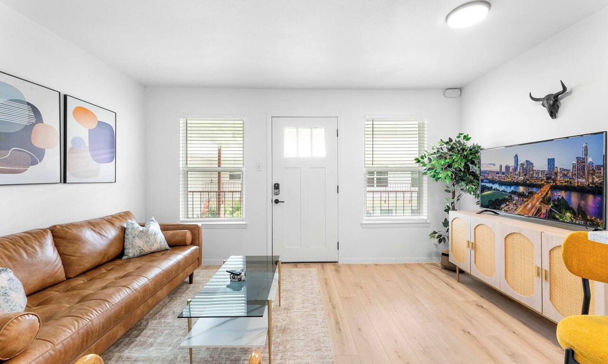 Hancock Apartment | Central Chic 1BR close to UT, Moody Center, & DT