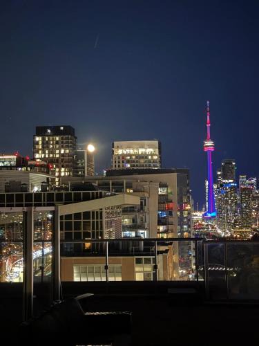 Niagara Apartment | Central Signature Stay Downtown-Direct Transit to BMO Field Union & Free Wifi
