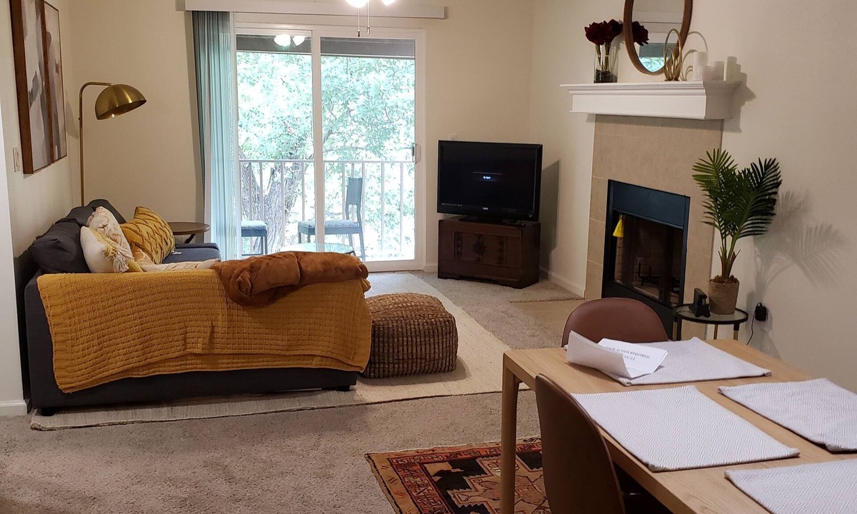 Vickery Meadow Condo | Centrally Located. 2 Queen beds and 2 Full bath with lots of amenities.