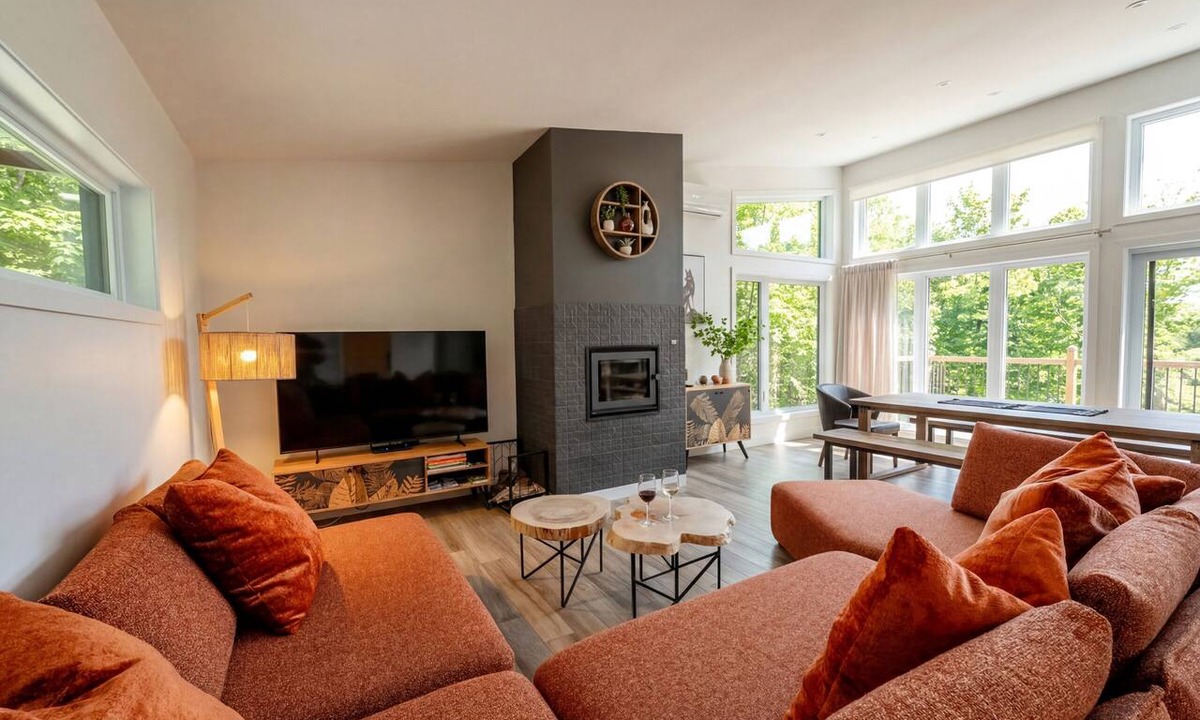 Sainte-Emelie-de-L'Energie Apartment | Chalet Serenia on Lake Beaudoin