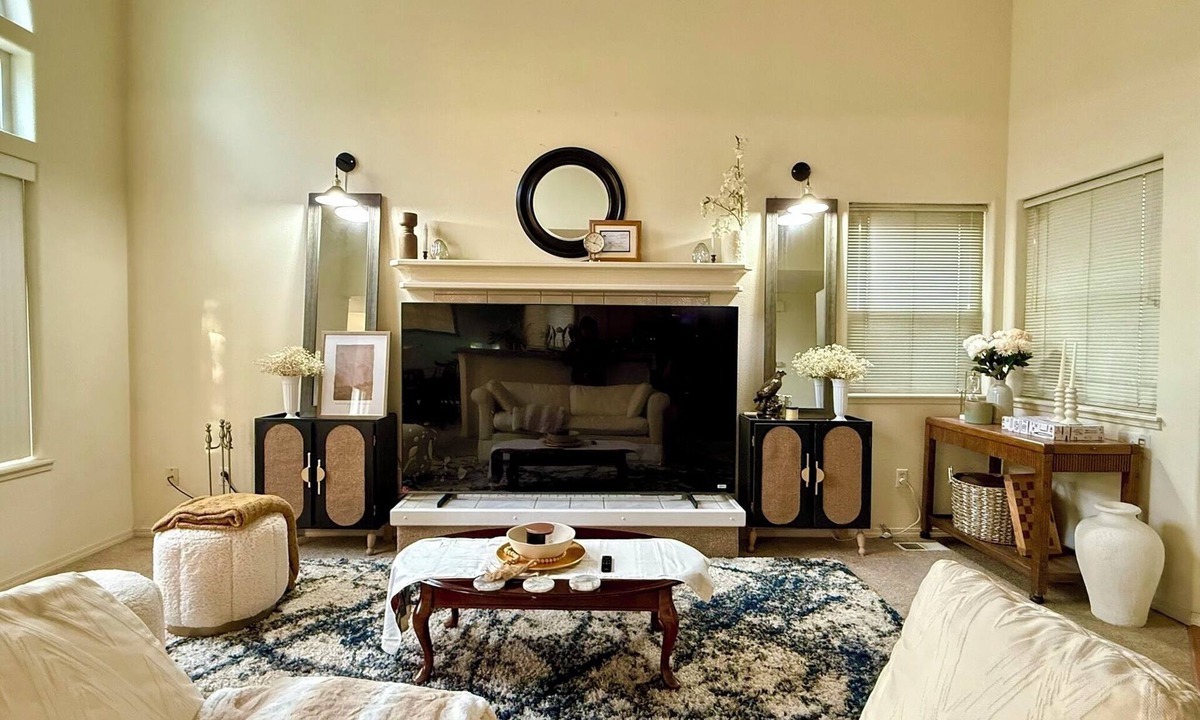 Abbott Loop House | Charming 3-bedroom house; minutes from Alaska Zoo