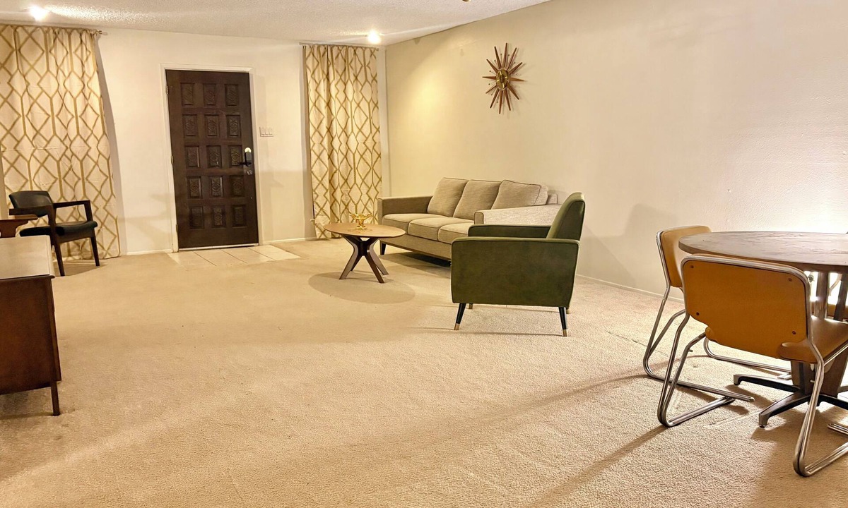 Clovis Condo | Charming and comfortable 1-bedroom on the golf course-Central AC and heat