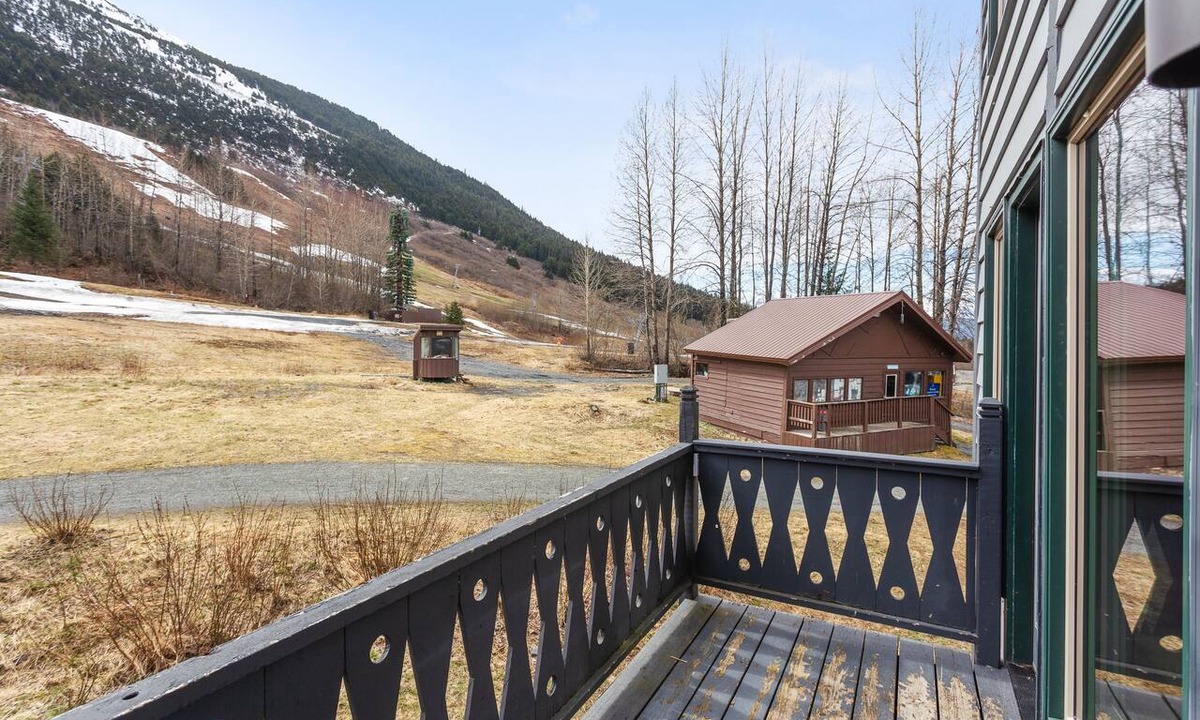 Alyeska Condo | Charming, dog-friendly condo w/mountain views - ski-in/ski-out