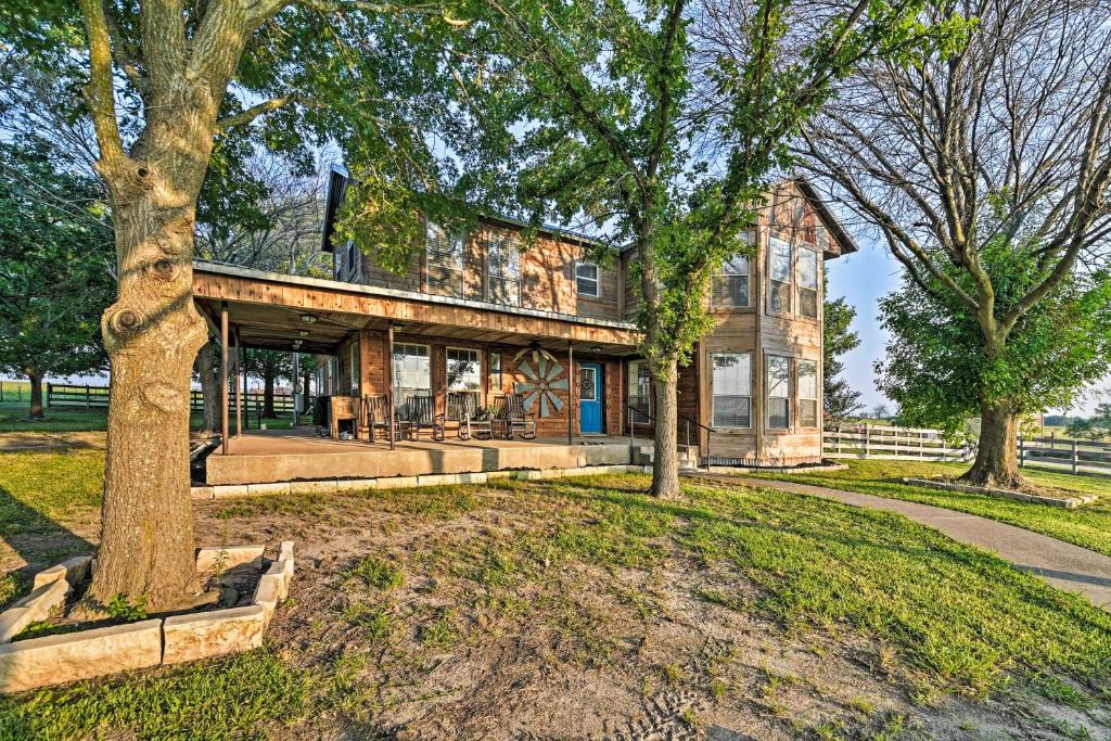 Energy House | Charming Hamilton Farmhouse w/Country Views!