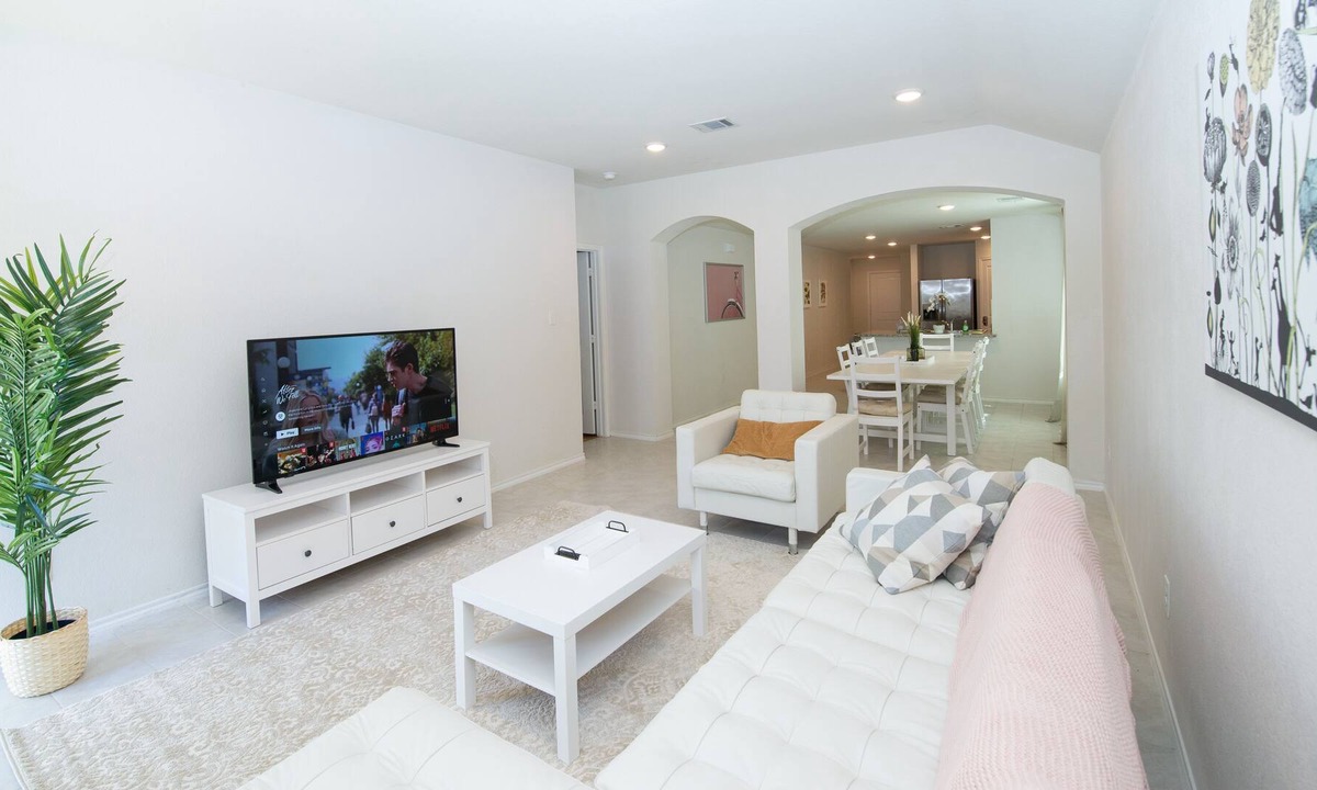 Princeton House | Charming space in Princeton TX