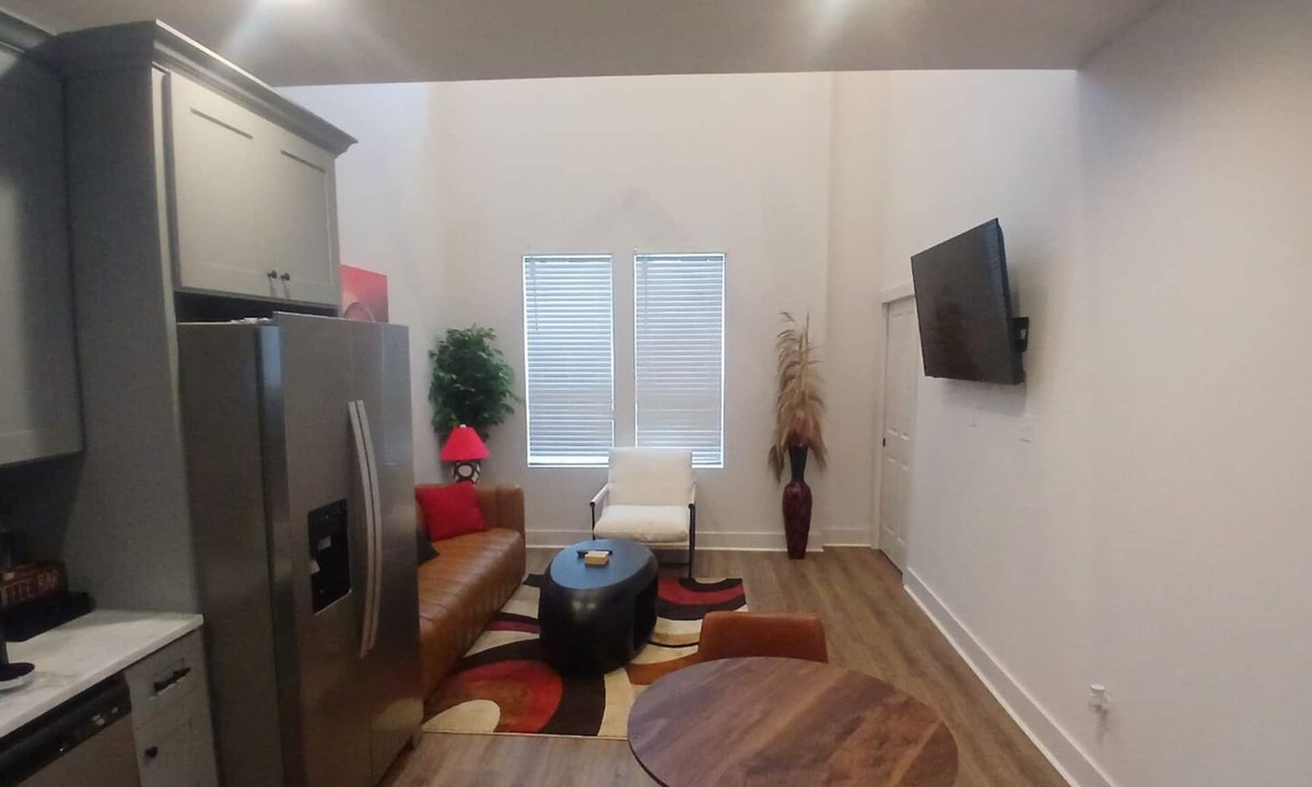 Lafayette House | Charming Townhome with WiFi and King Bed in Lafayette