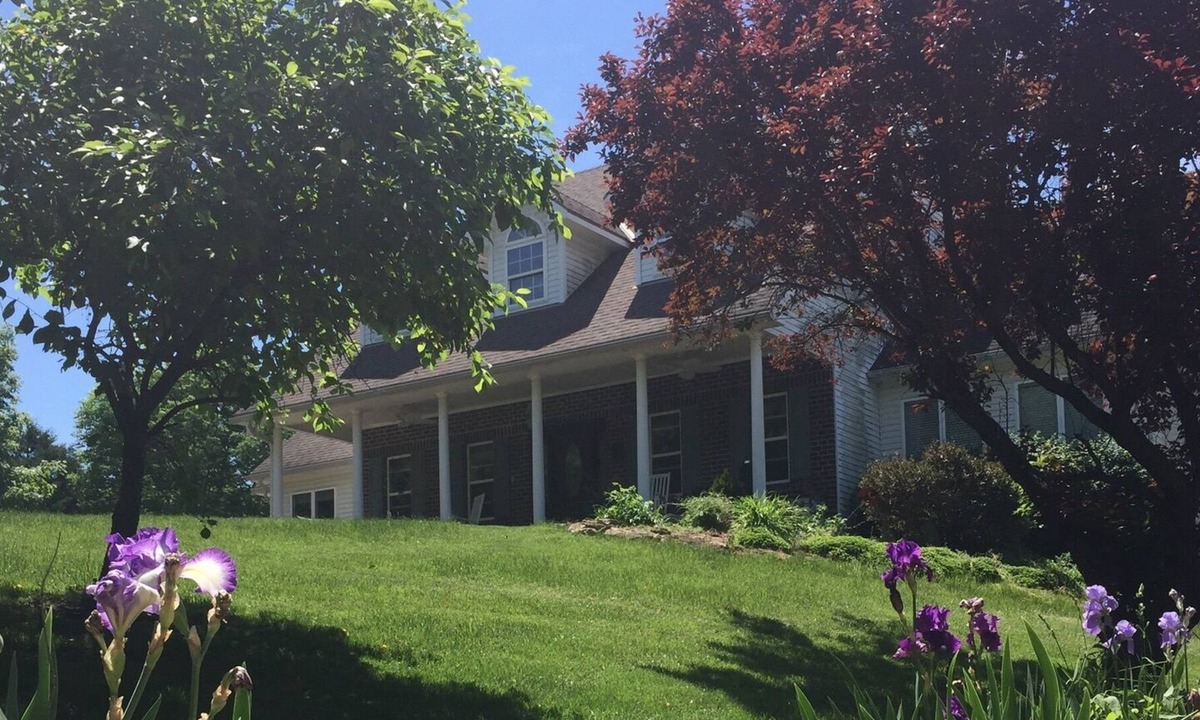 Atchison Apartment | Charming wooded retreat 3 min from Atchison.