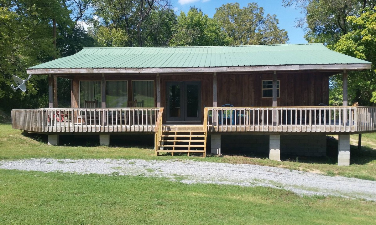 Calico Rock House | Chessmond ferry cabin