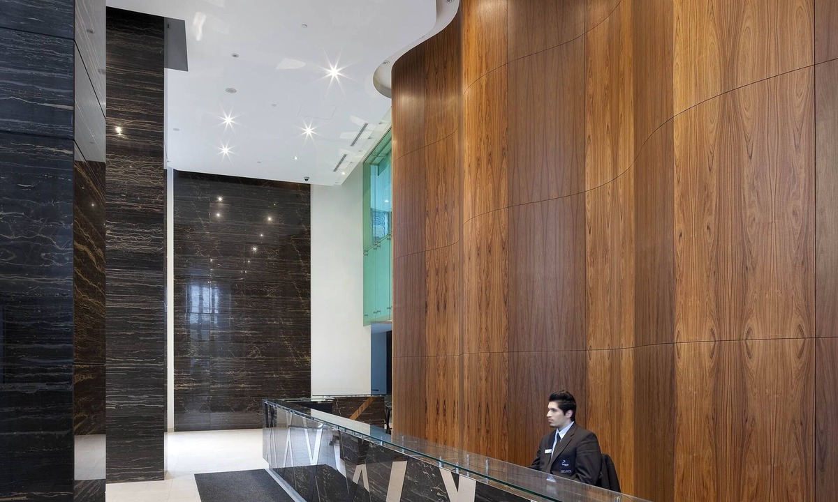 Niagara Hotel | Chic 2-bedroom+Sofabed W/1Bath parking, walk to CN Tower