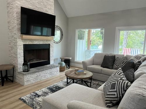 Malakoff House | Coffee Cove on Cedar Creek