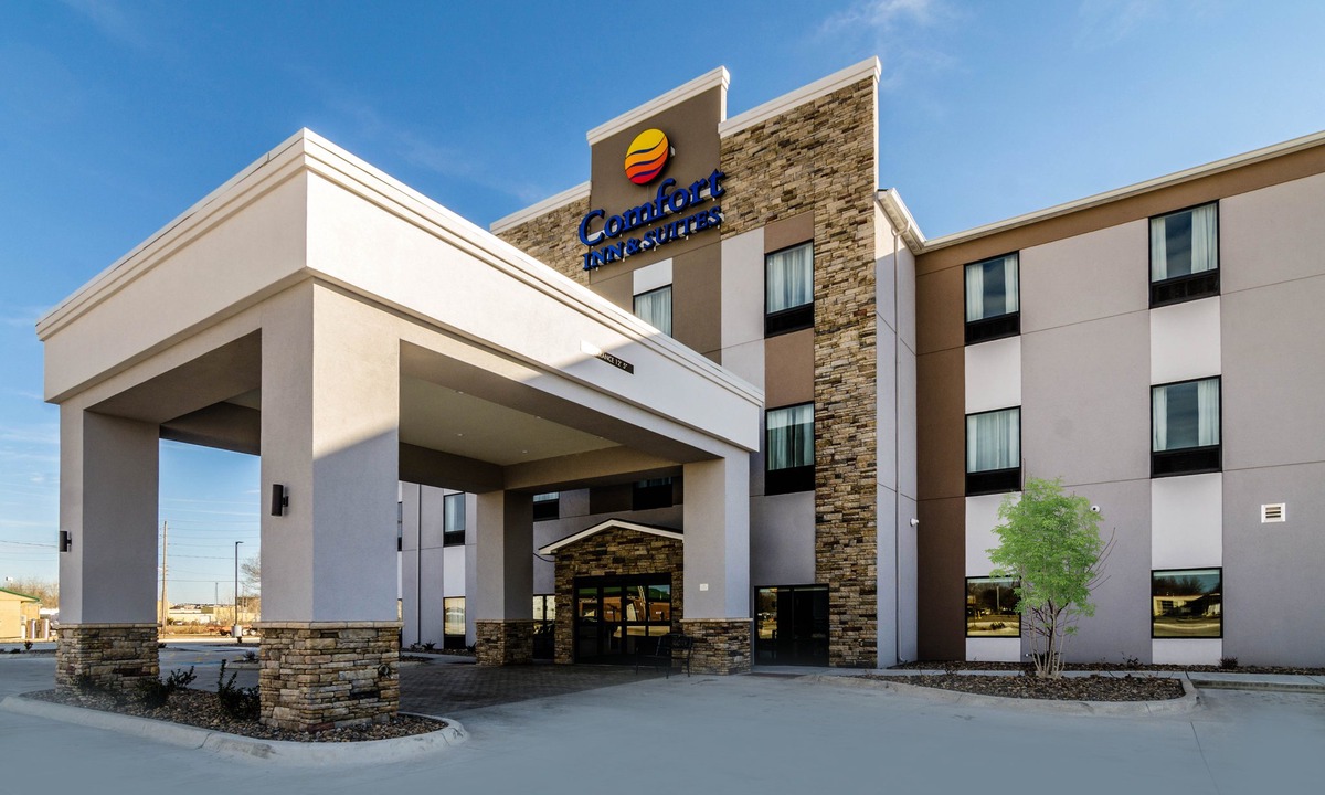 Augusta Hotel | Comfort Inn & Suites Augusta