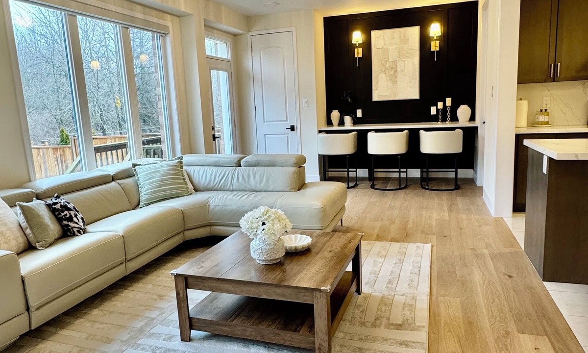 Niagara Falls House | Comfort Stay Modern Home