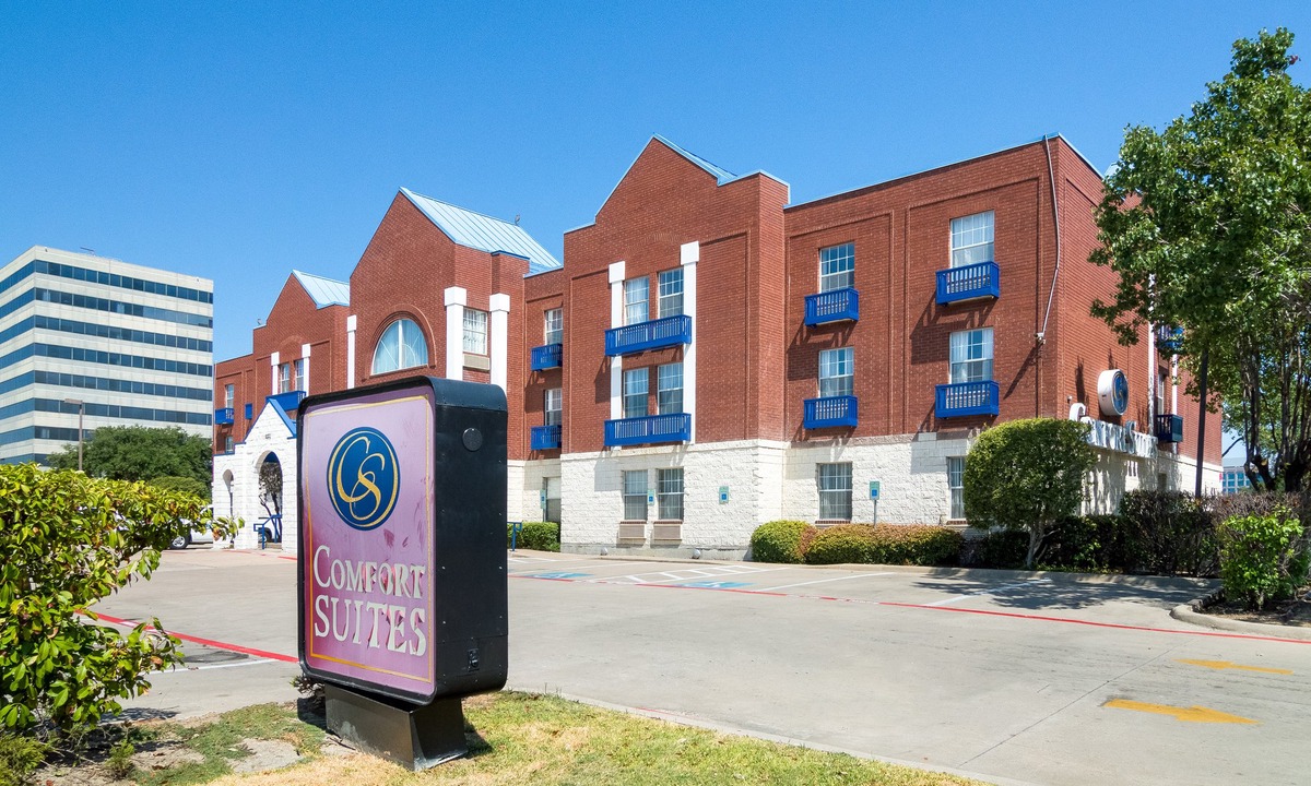 Las Colinas Hotel | Comfort Suites Las Colinas Center