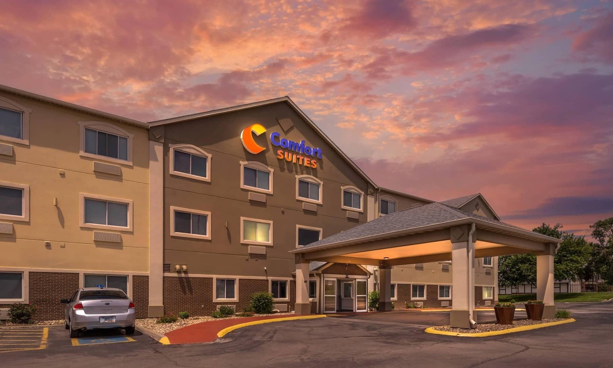 North Central Omaha Hotel | Comfort Suites Omaha Northwest