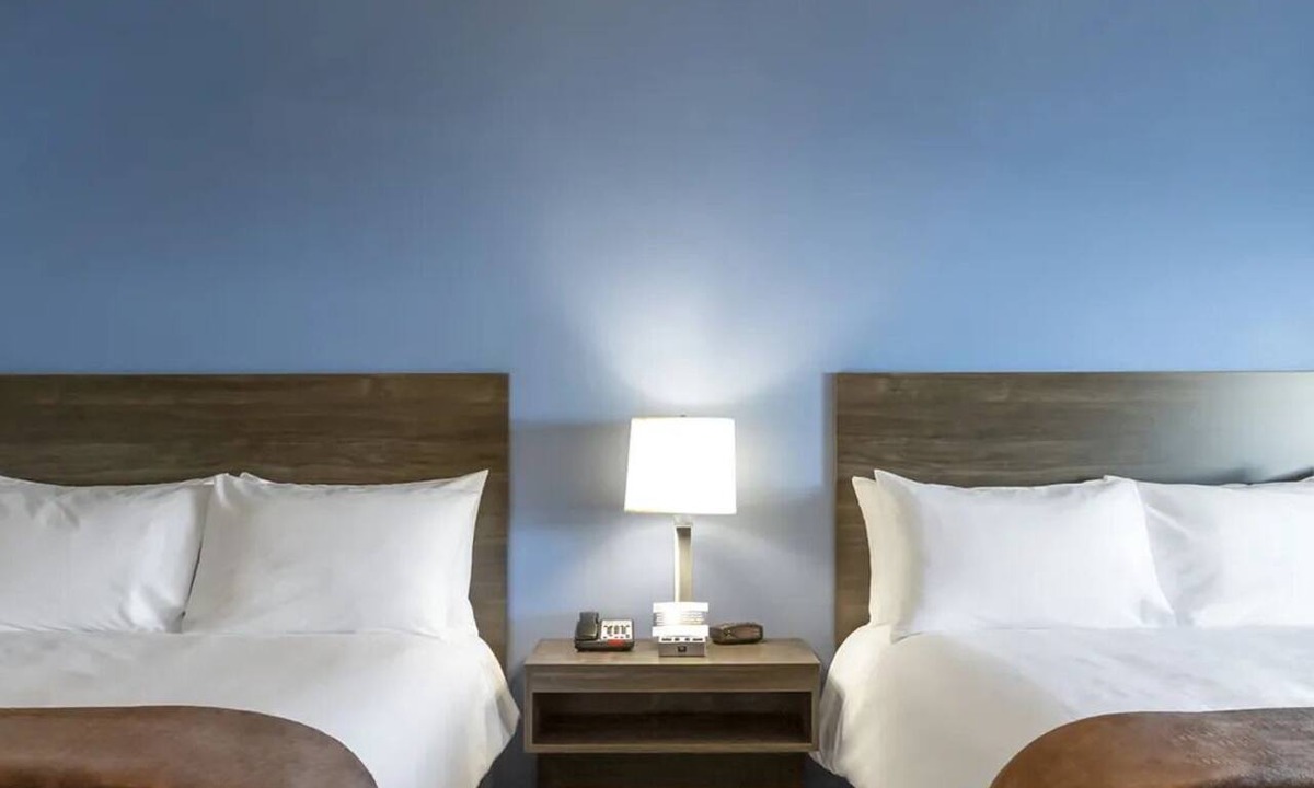 St. Joseph Hotel | Comfortable 4 Room w/Large Fridge and Dining Area for Long-Term Guests