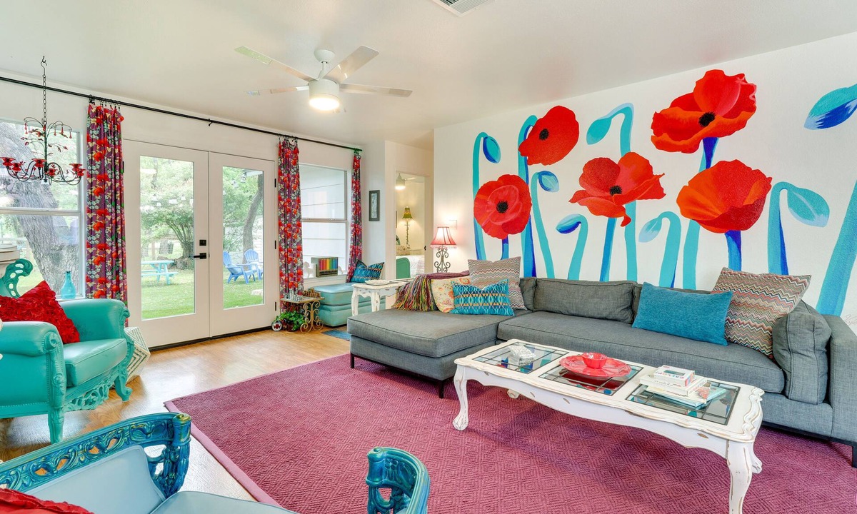 Georgetown House | Contemporary Home - 1 Mi to Georgetown Square
