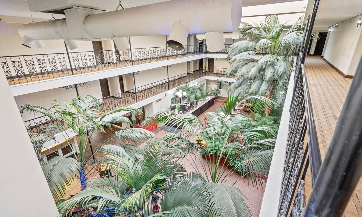 Wichita Hotel | Coratel Suites