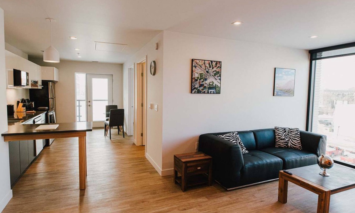 Winnipeg Apartment | Corporate Stays | Stradbrook 1 Bedroom