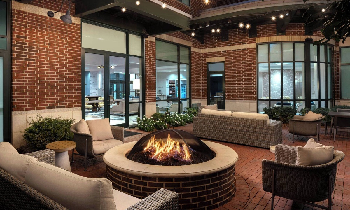 Downtown Little Rock Hotel | Courtyard by Marriott Little Rock Downtown