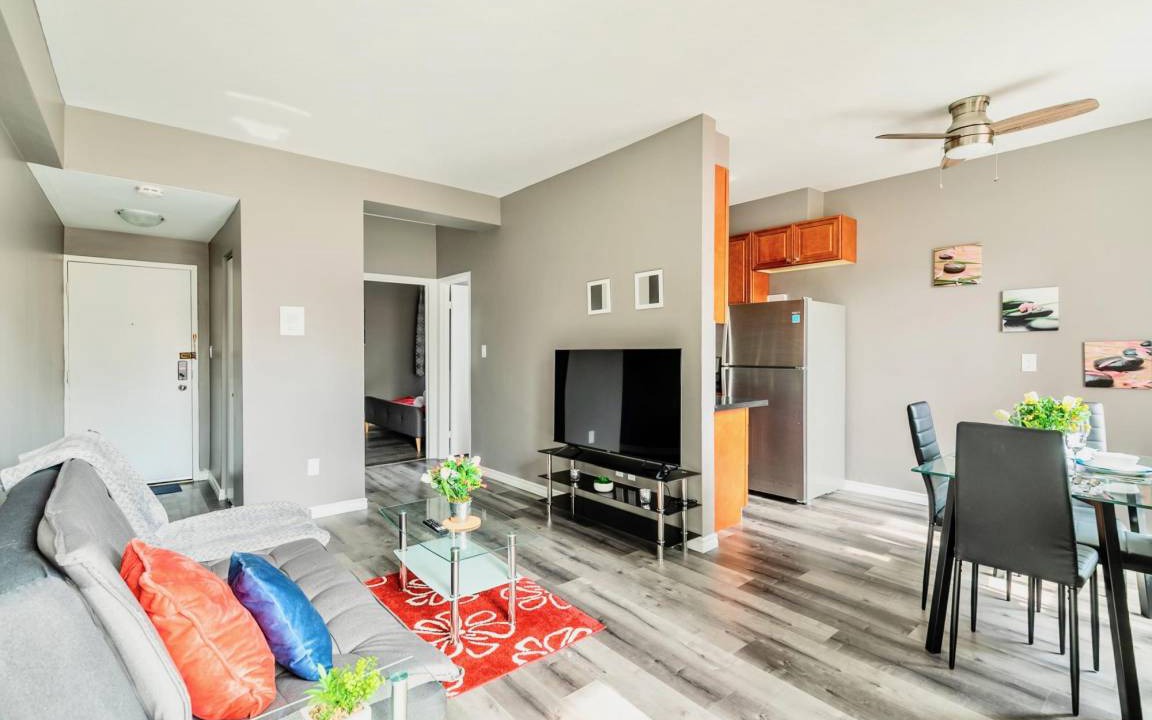 Rosedale Apartment | Cozy 1 King BR Apt with Netflix - PRIME Location!