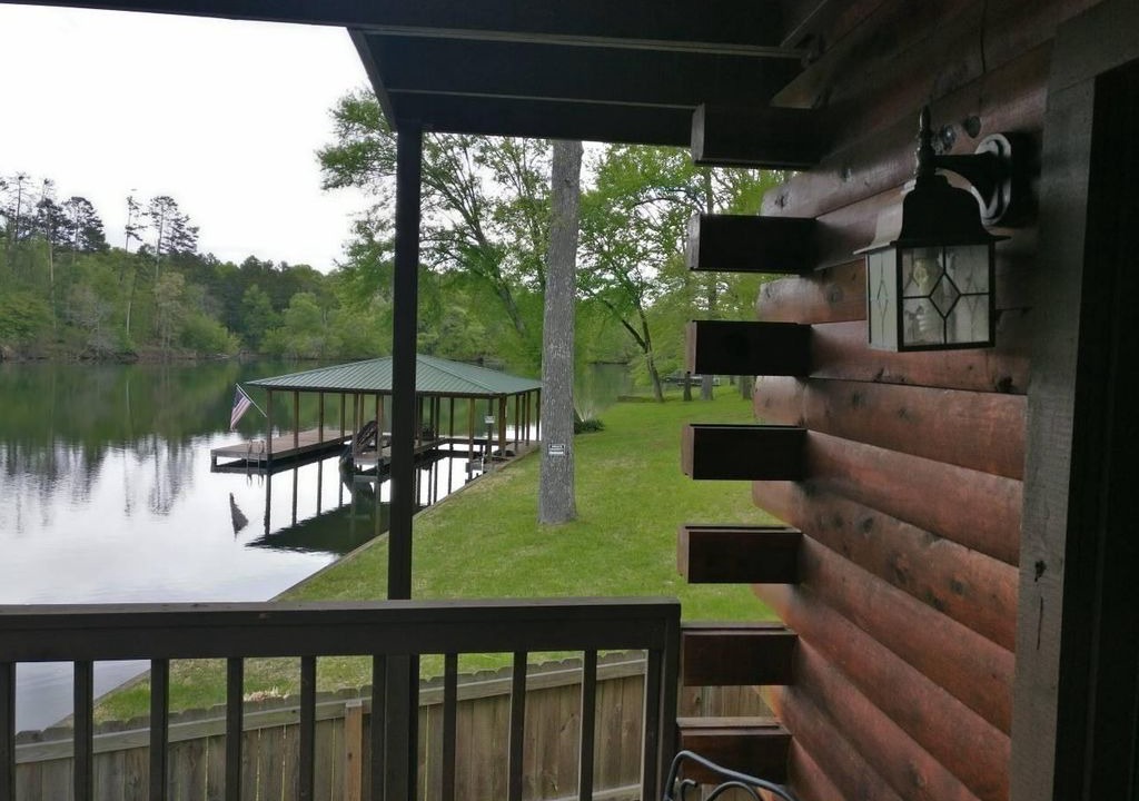 Mountain Pine Cabin | COZY #3 WATERFRONT LOG CABIN --- COZY ACRES LODGE