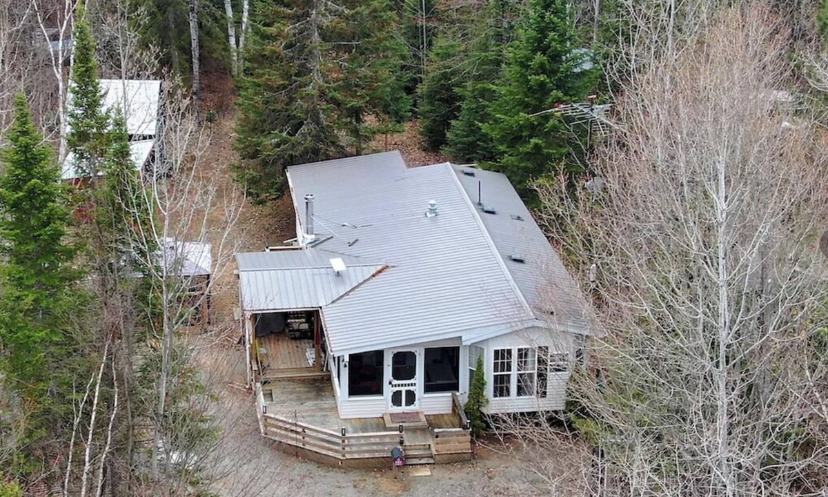 Lake St. Peter Cottage | Cozy Algonquin-Area Cottage | ATV Trails, Lake Access, Fenced & Pet Friendly
