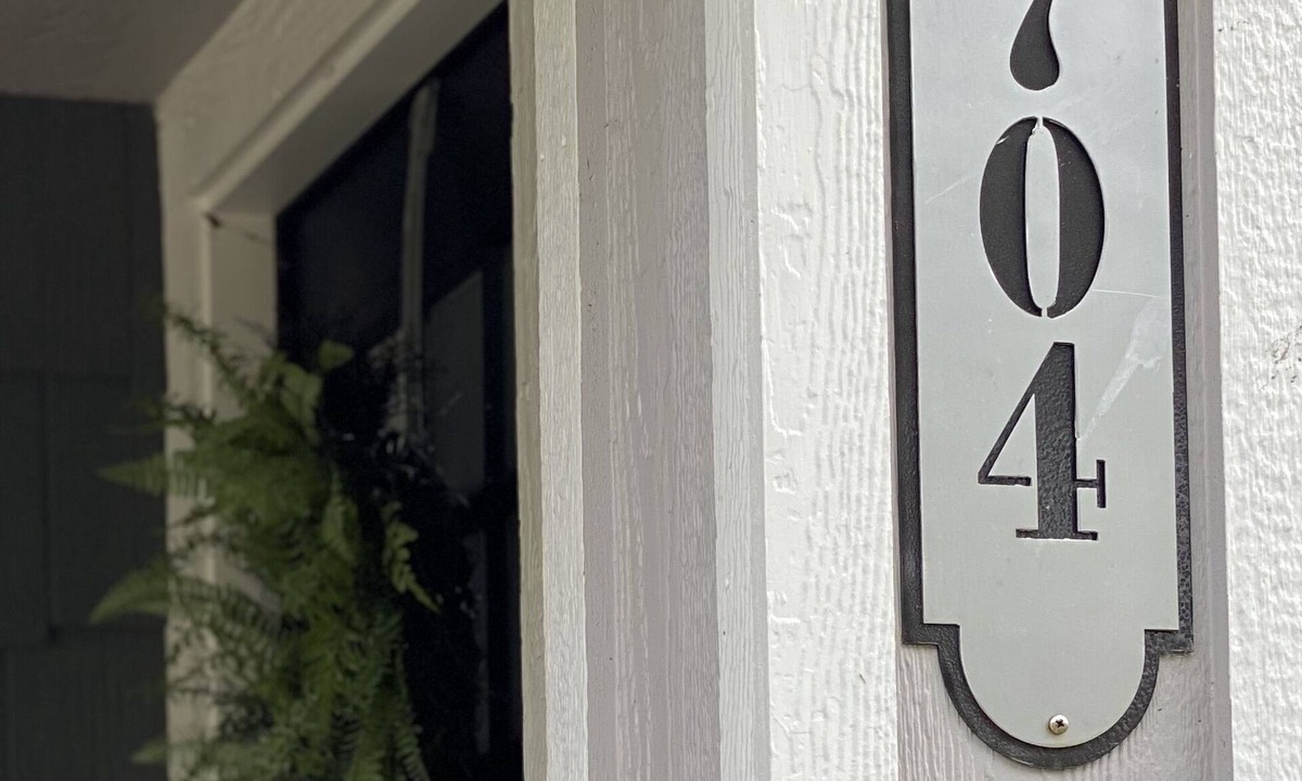 St. Marys House | Cozy and Clean 2 Bedroom 1 Bath Home